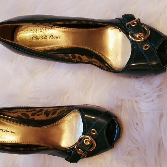 Charlotte Russe Green & woven wedges - Picture 3 of 4